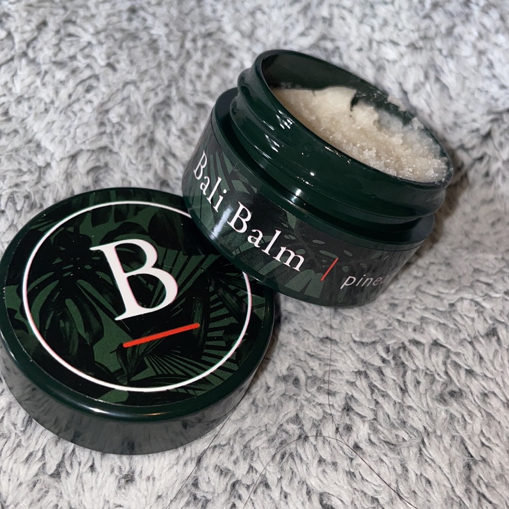 Bali Balm Lip Scrub 🍍 - Picture 2 of 3